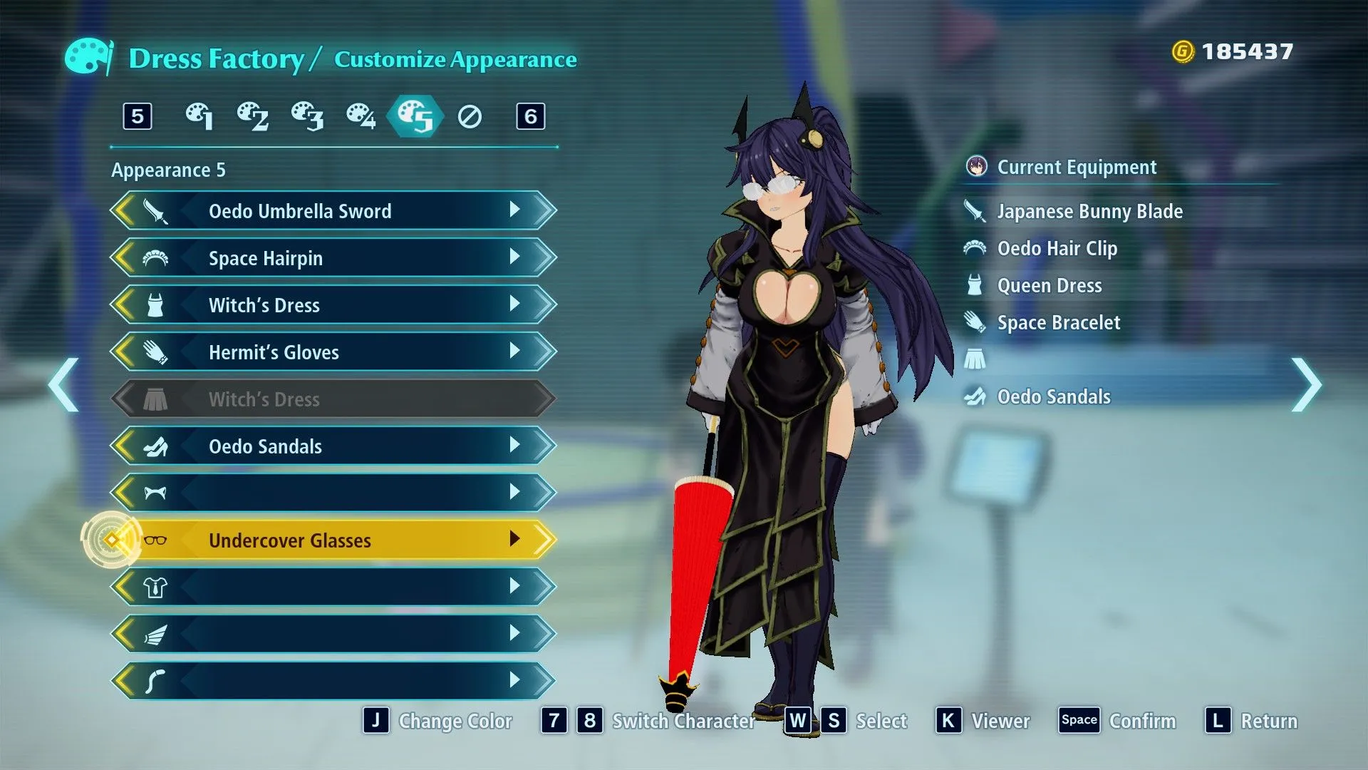 Homura thử đồ trong xưởng Dress Factory của Edens Zero, khoe tính năng tùy chỉnh trang phục.
