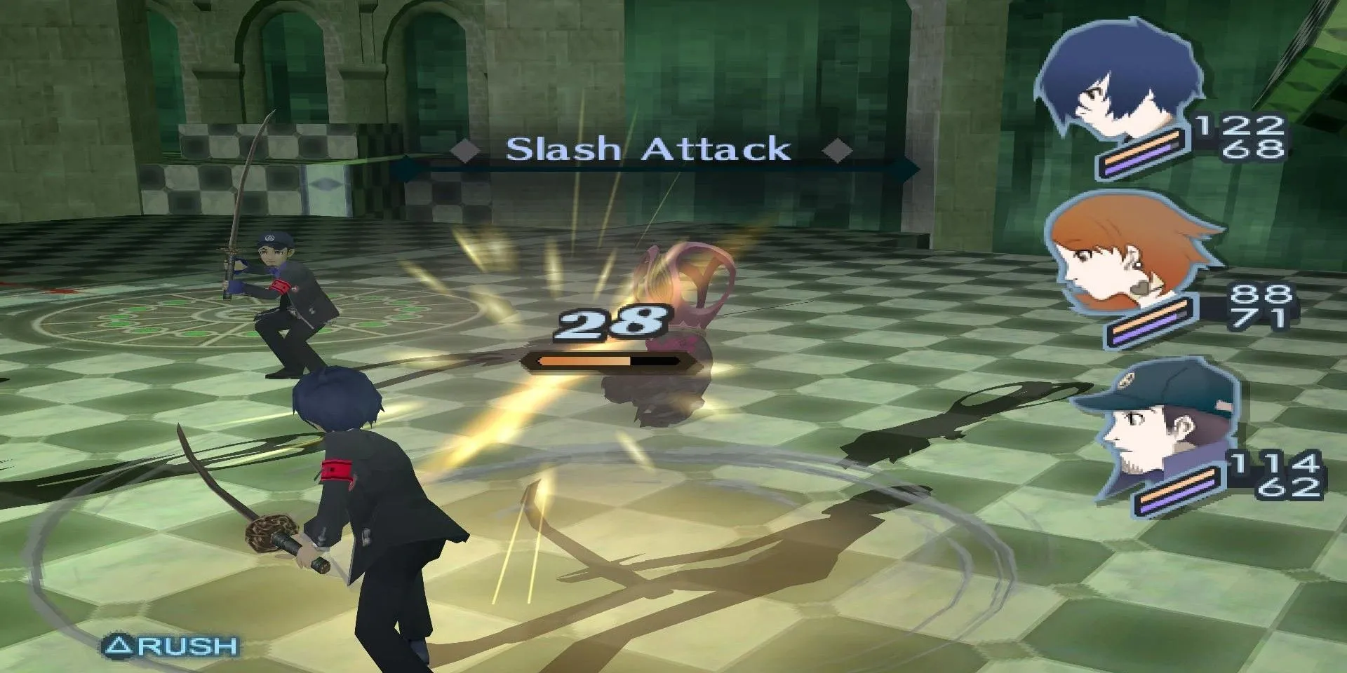 Nhân vật chính Persona 3 FES tung đòn tấn công kẻ địch bằng thanh kiếm