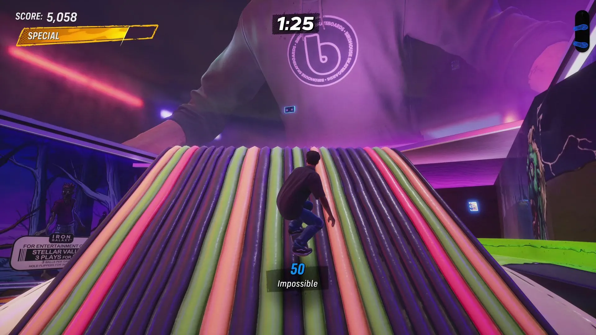 Vị trí băng bí mật (secret tape) trong màn Pinball của Tony Hawk's Pro Skater 3 + 4, nằm trên hệ thống dây cáp