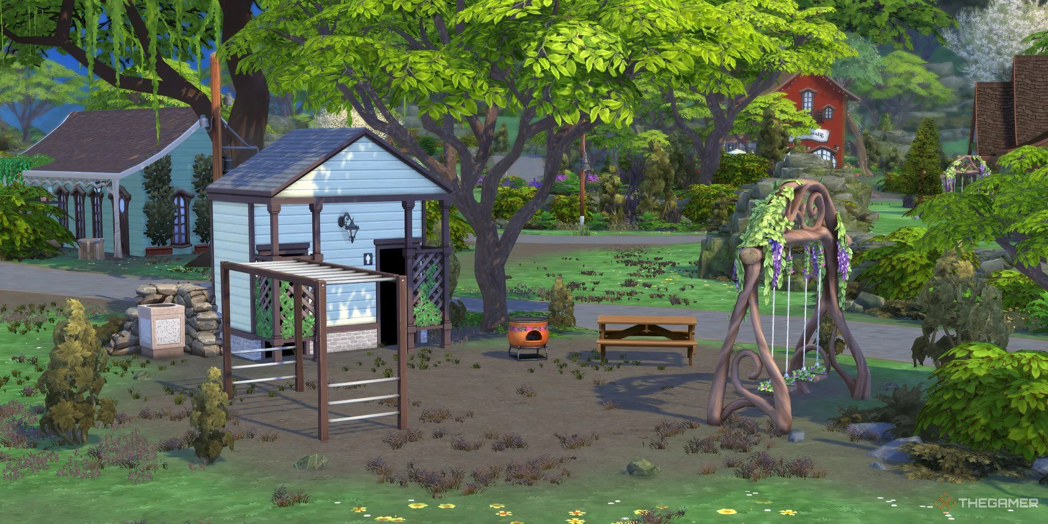 Xích đu, phòng vệ sinh và khung leo trèo tại công viên nhỏ ở Rừng Sprucederry, The Sims 4 Enchanted By Nature.
