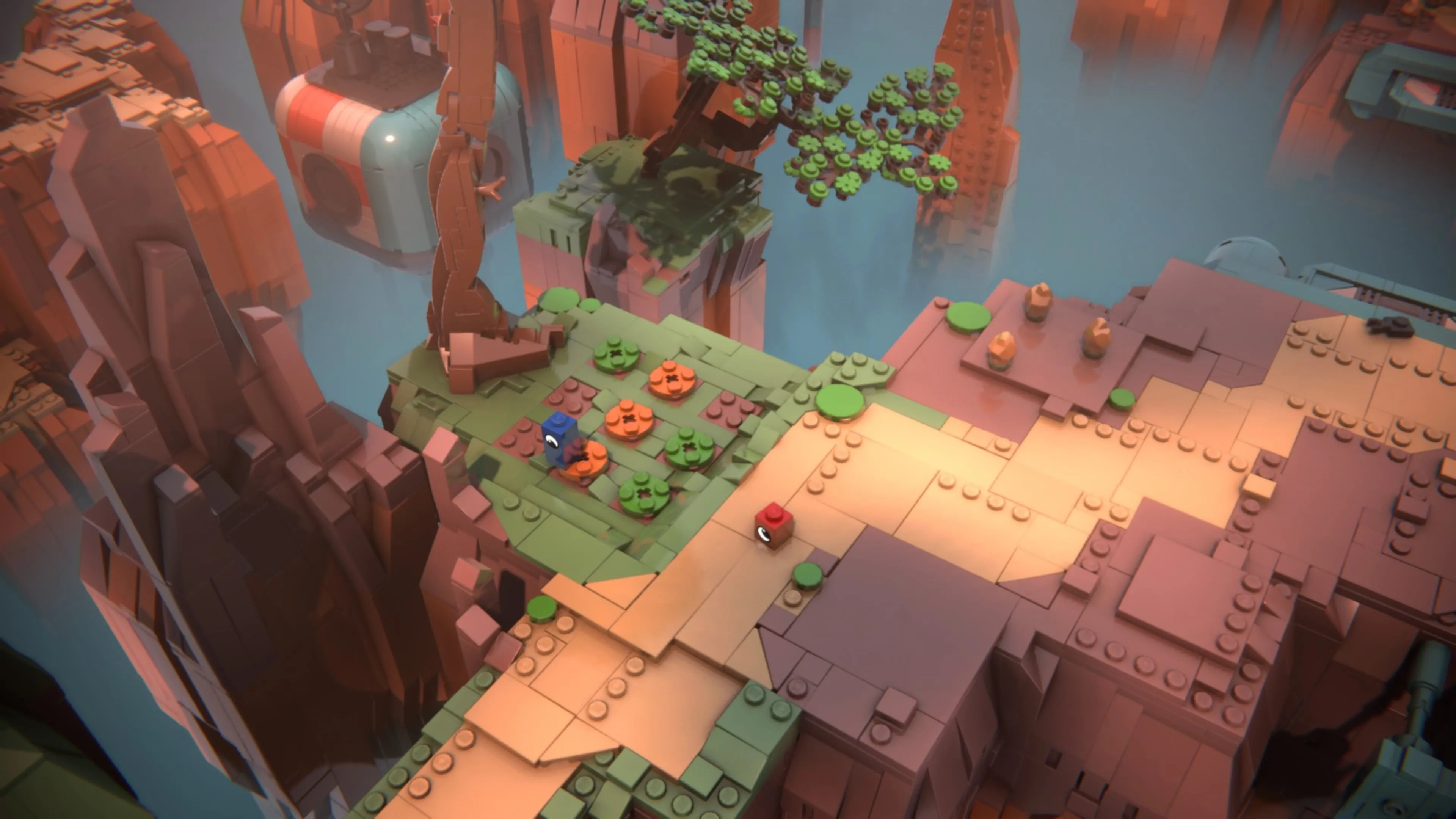 LEGO Voyagers: Một bàn cờ caro đơn giản được tạo từ chín ô vuông màu nâu trên cỏ, với các quân cờ tròn màu xanh lá và cam nằm rải rác xung quanh