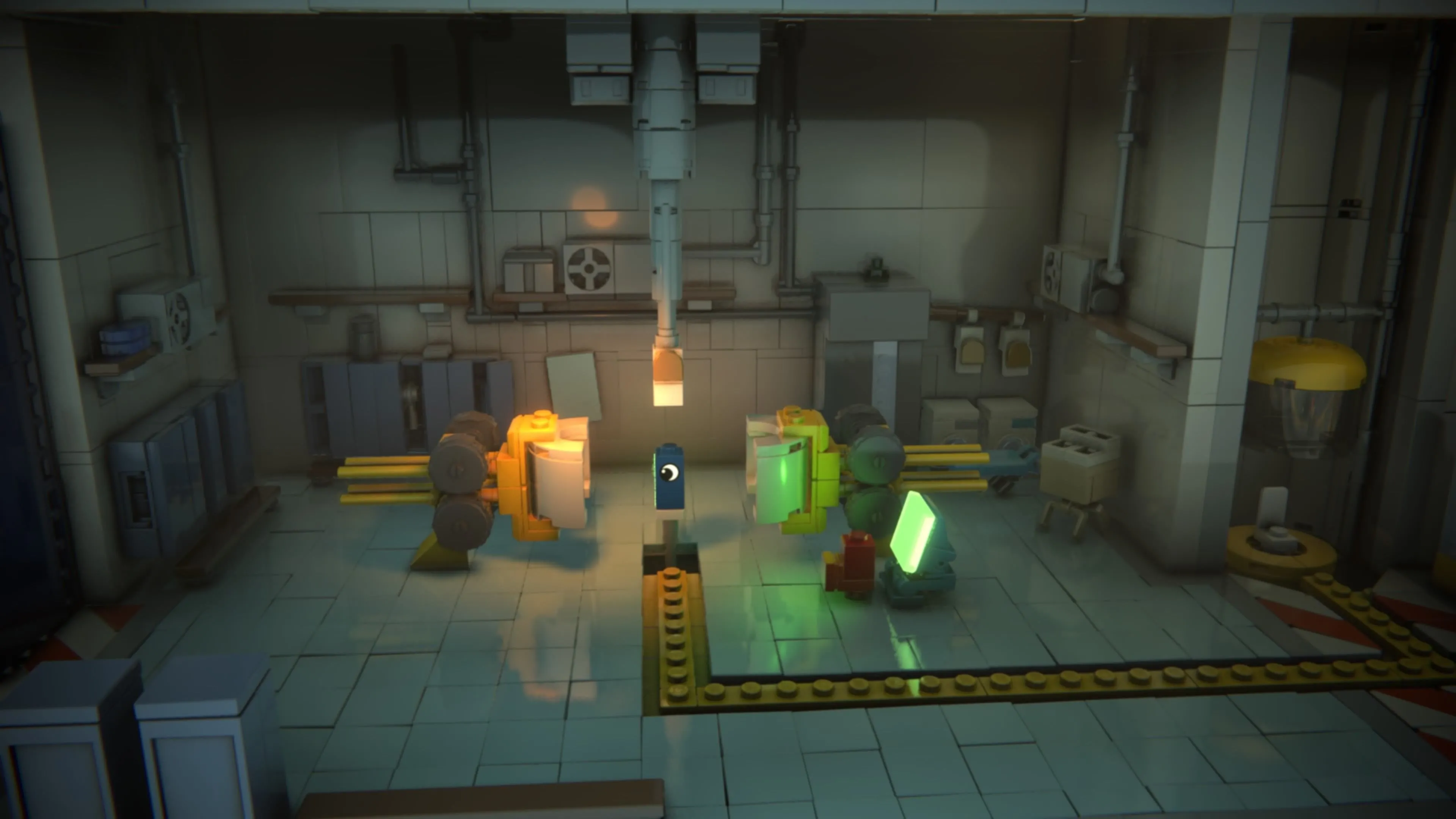 LEGO Voyagers: Nhân vật Blue đang đứng trên một bệ nâng màu xám, chuẩn bị được mặc bộ đồ phi hành gia khi Red điều khiển thiết bị đầu cuối